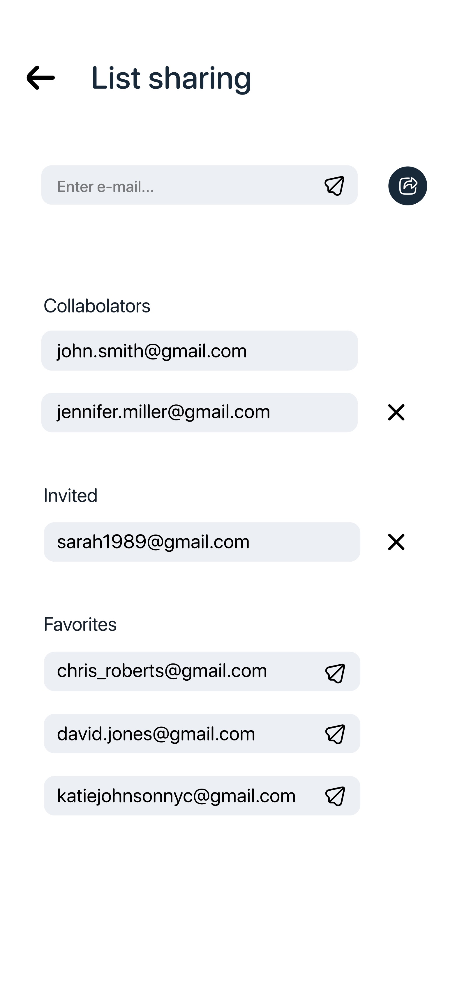 Listek screen for sharing a shopping list with other people.